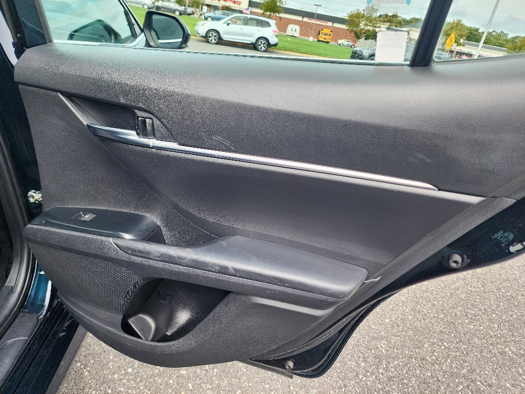 2020 Toyota Camry LE photo 24