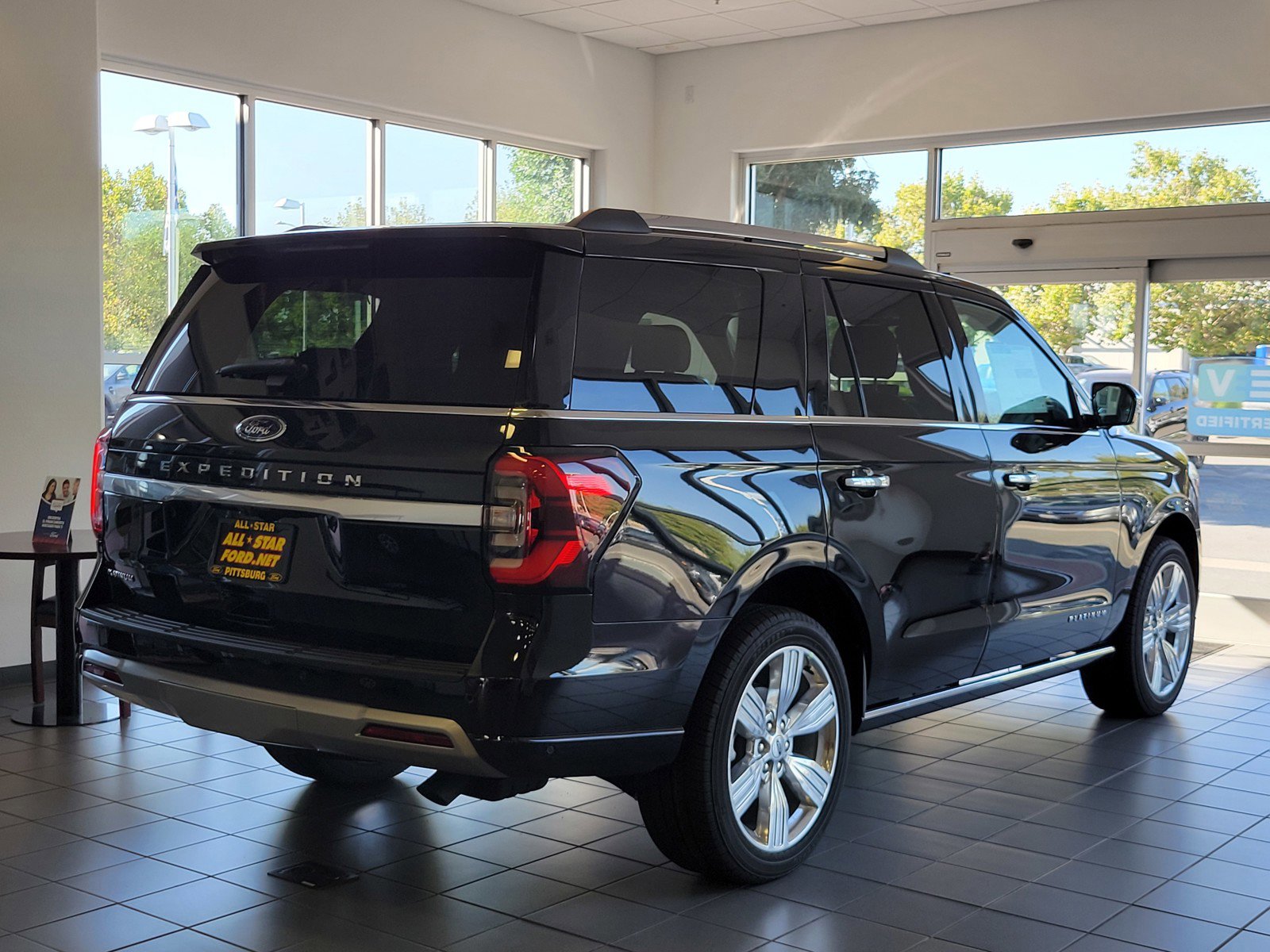 2024 Ford Expedition Platinum photo 3