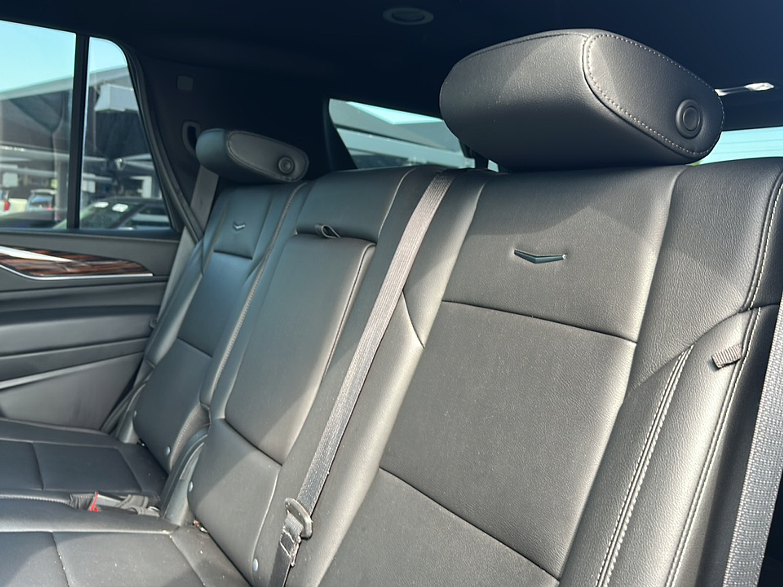 2023 Cadillac Escalade Luxury photo 8