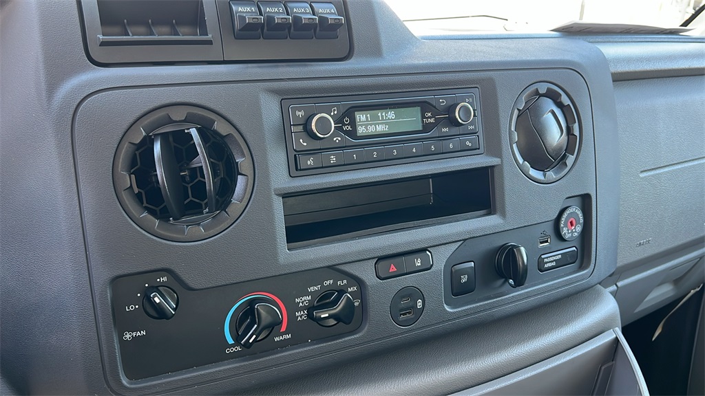 2023 Ford E-350 photo 13