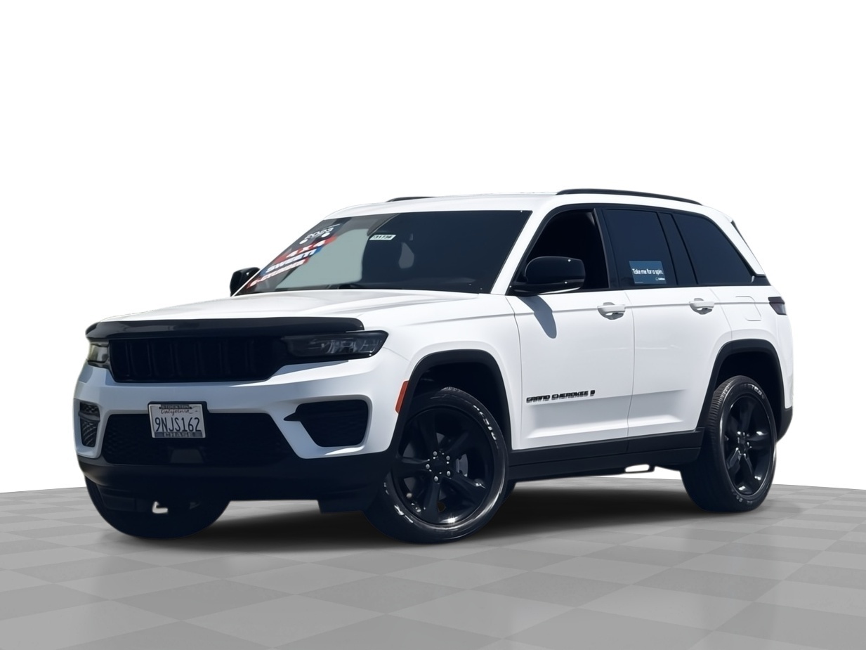 2023 Jeep Grand Cherokee Altitude photo 3
