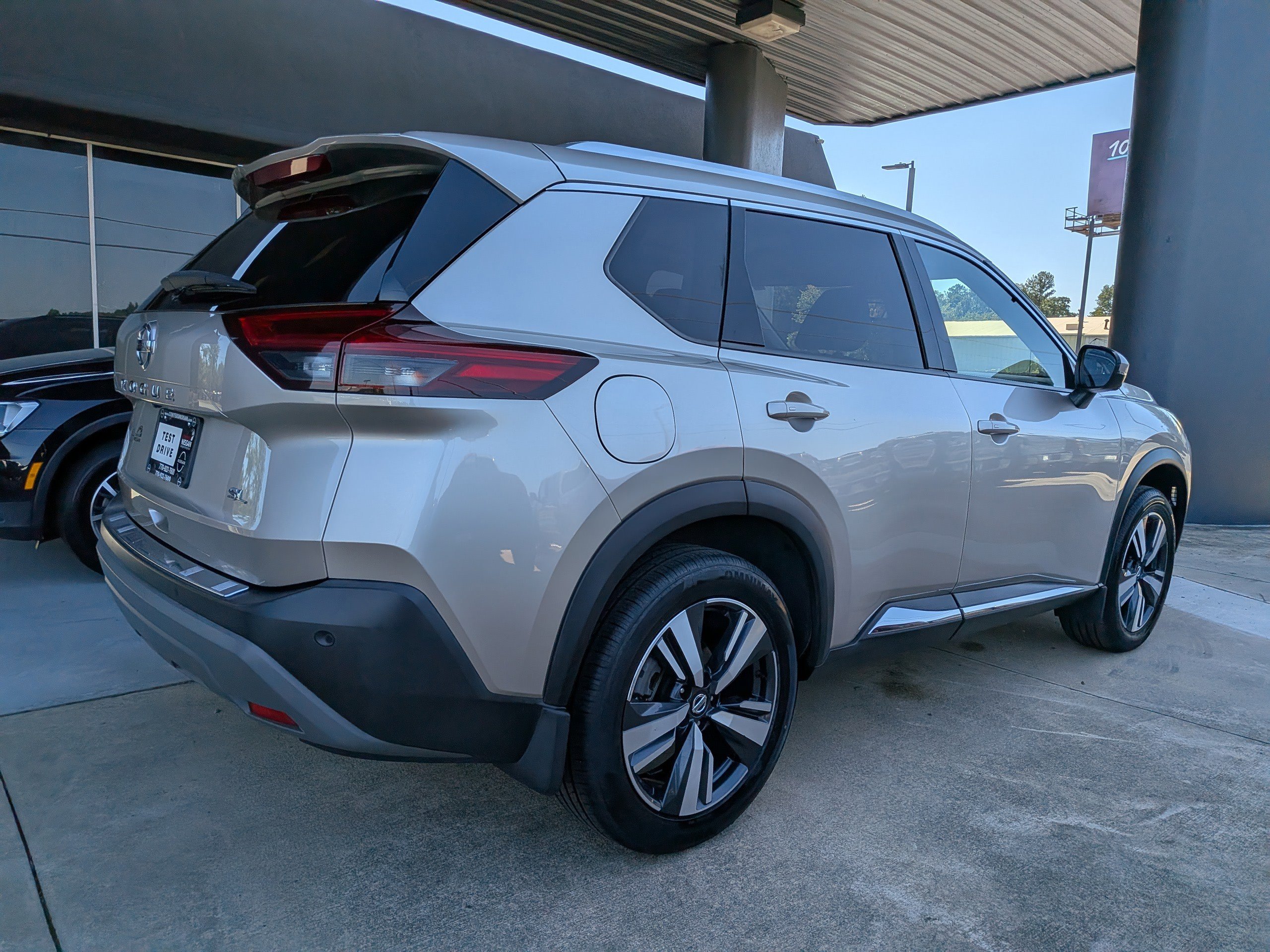 2021 Nissan Rogue SL photo 3
