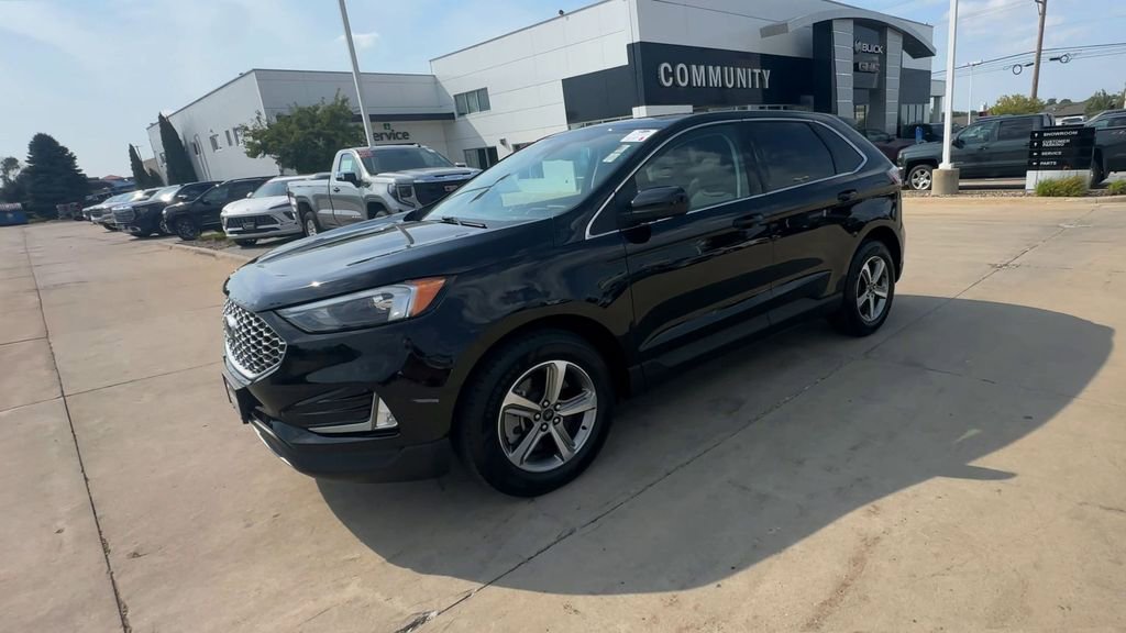 2023 Ford Edge SEL photo 4