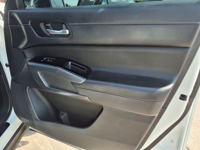 2022 Nissan Pathfinder SL photo 18