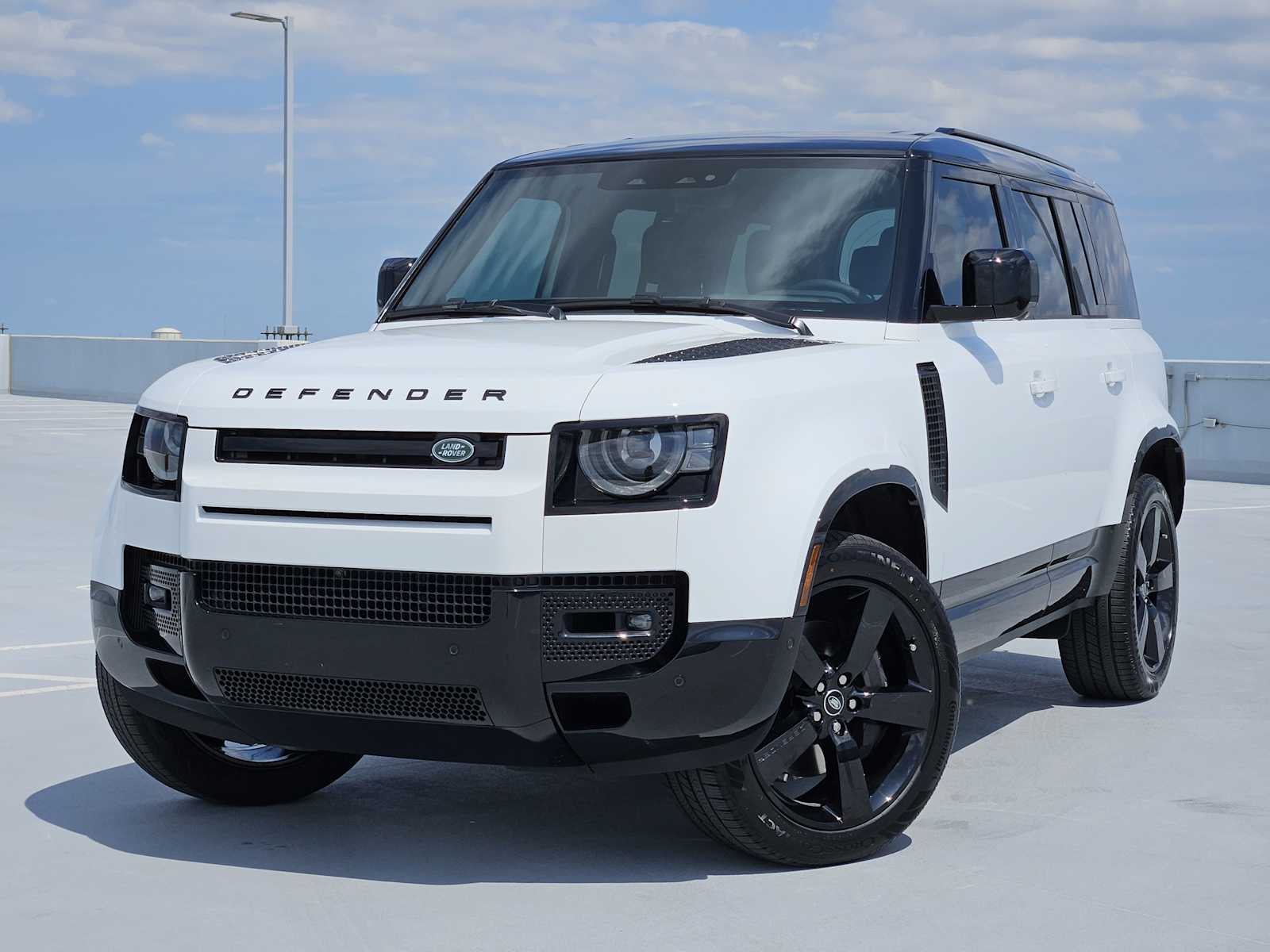 2025 Land Rover Defender X-Dynamic SE