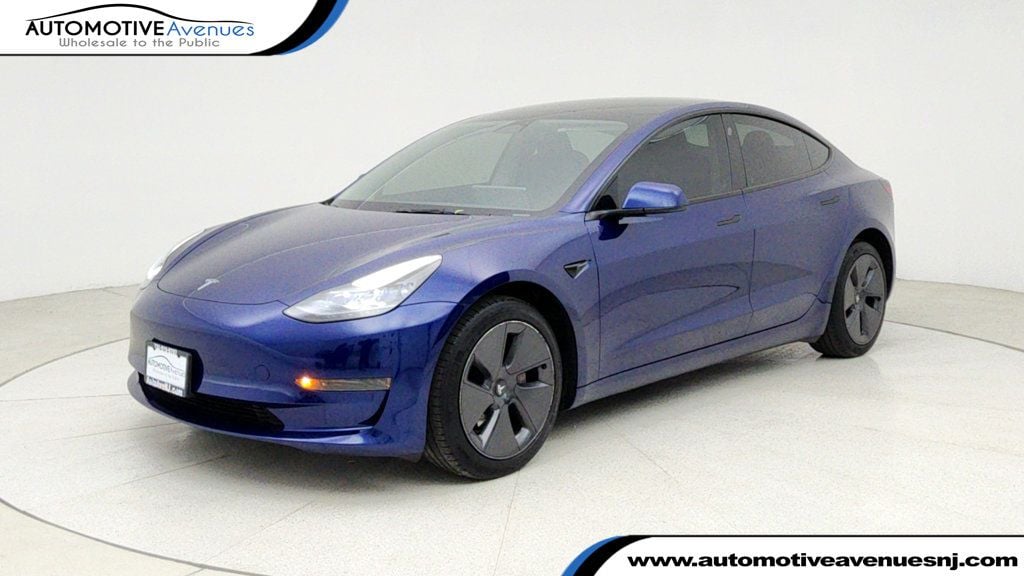 2023 Tesla Model 3 Base's photo