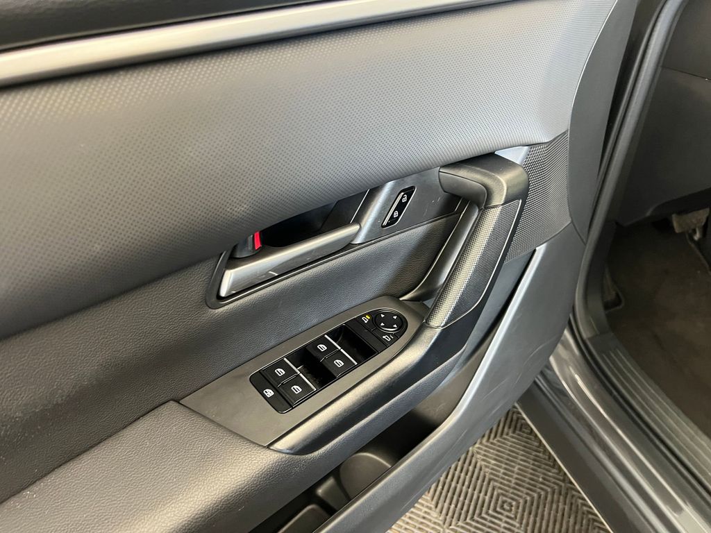 2025 Mazda CX-50 2.5 S Preferred photo 11