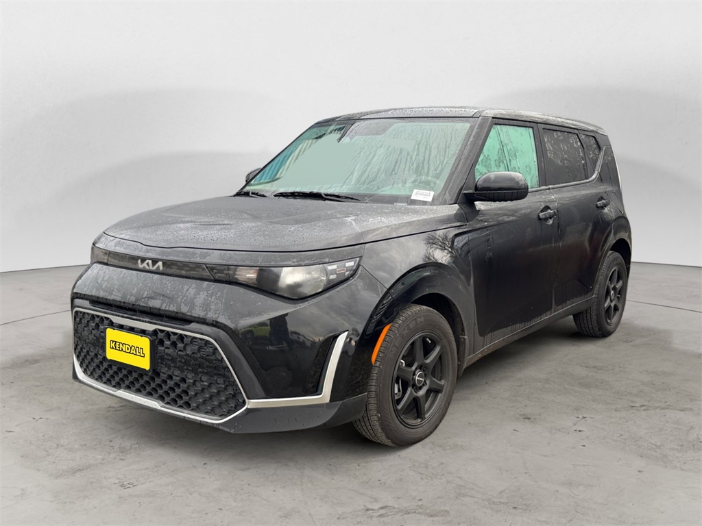 2024 Kia Soul LX's photo