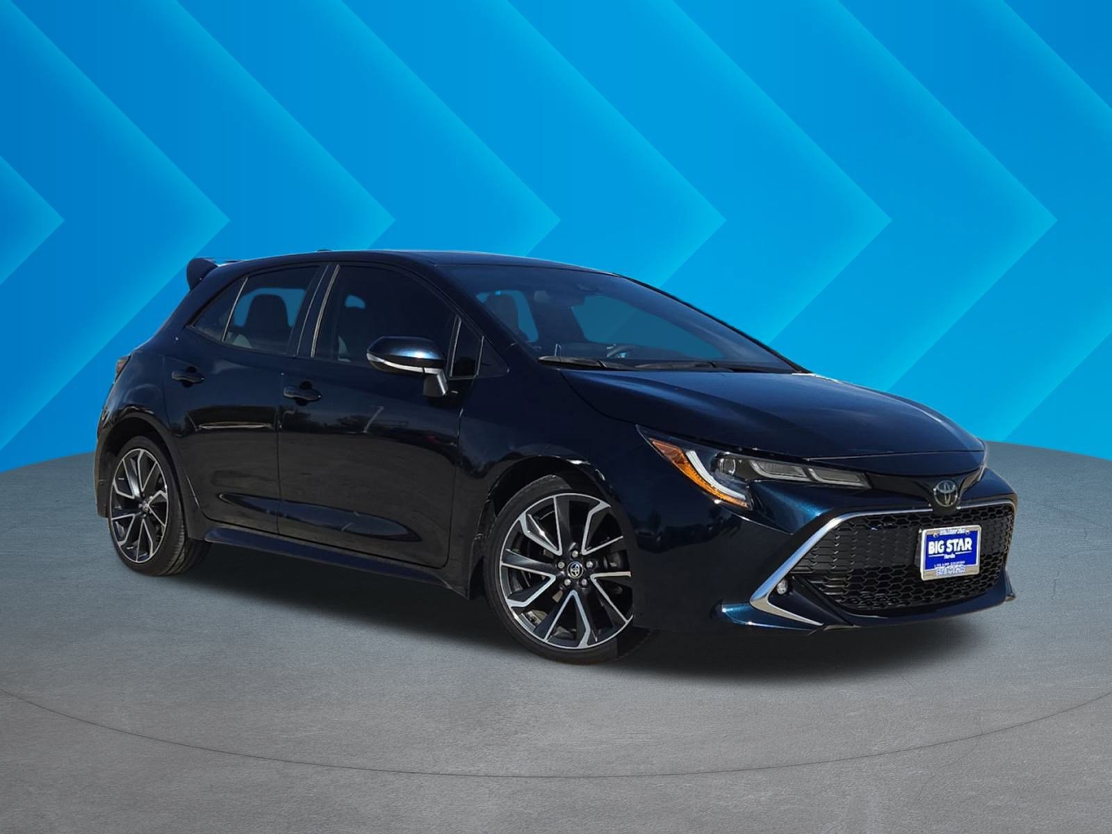 2021 Toyota Corolla Hatchback XSE's photo