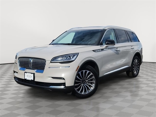 2022 Lincoln Aviator Base's photo