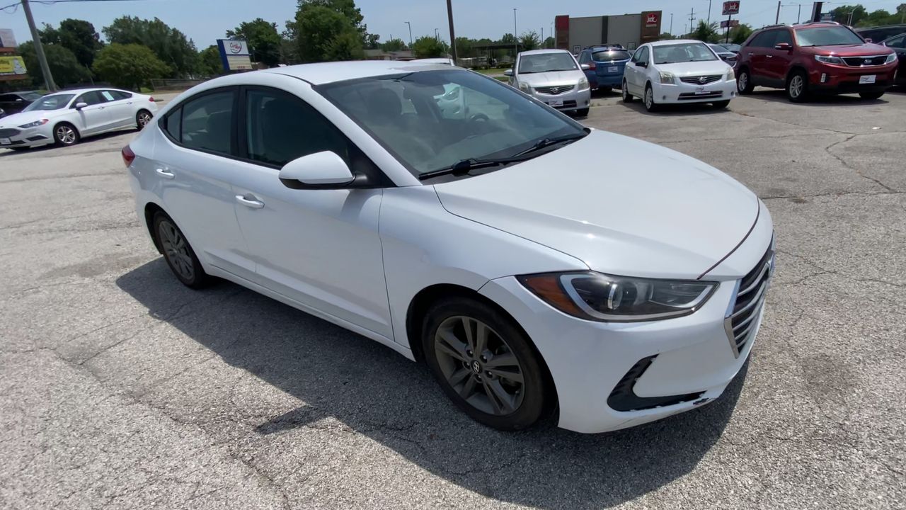 Used 2017 White Hyundai SE Sedan 4D image 1