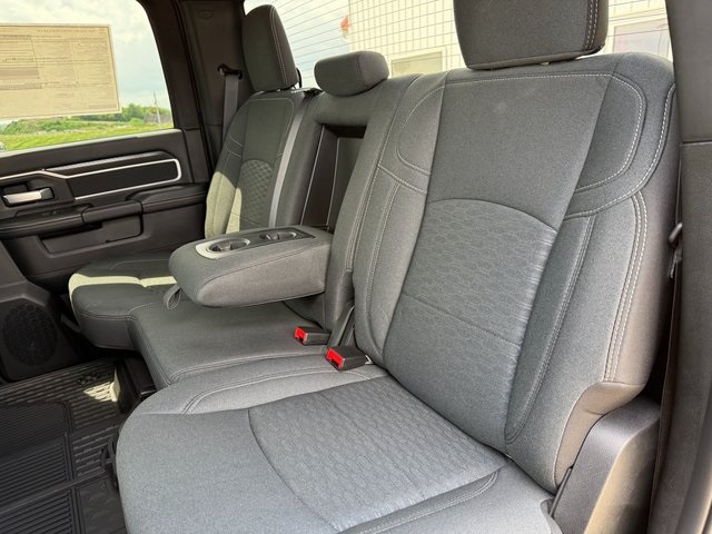 2025 Ram 3500 Big Horn photo 14