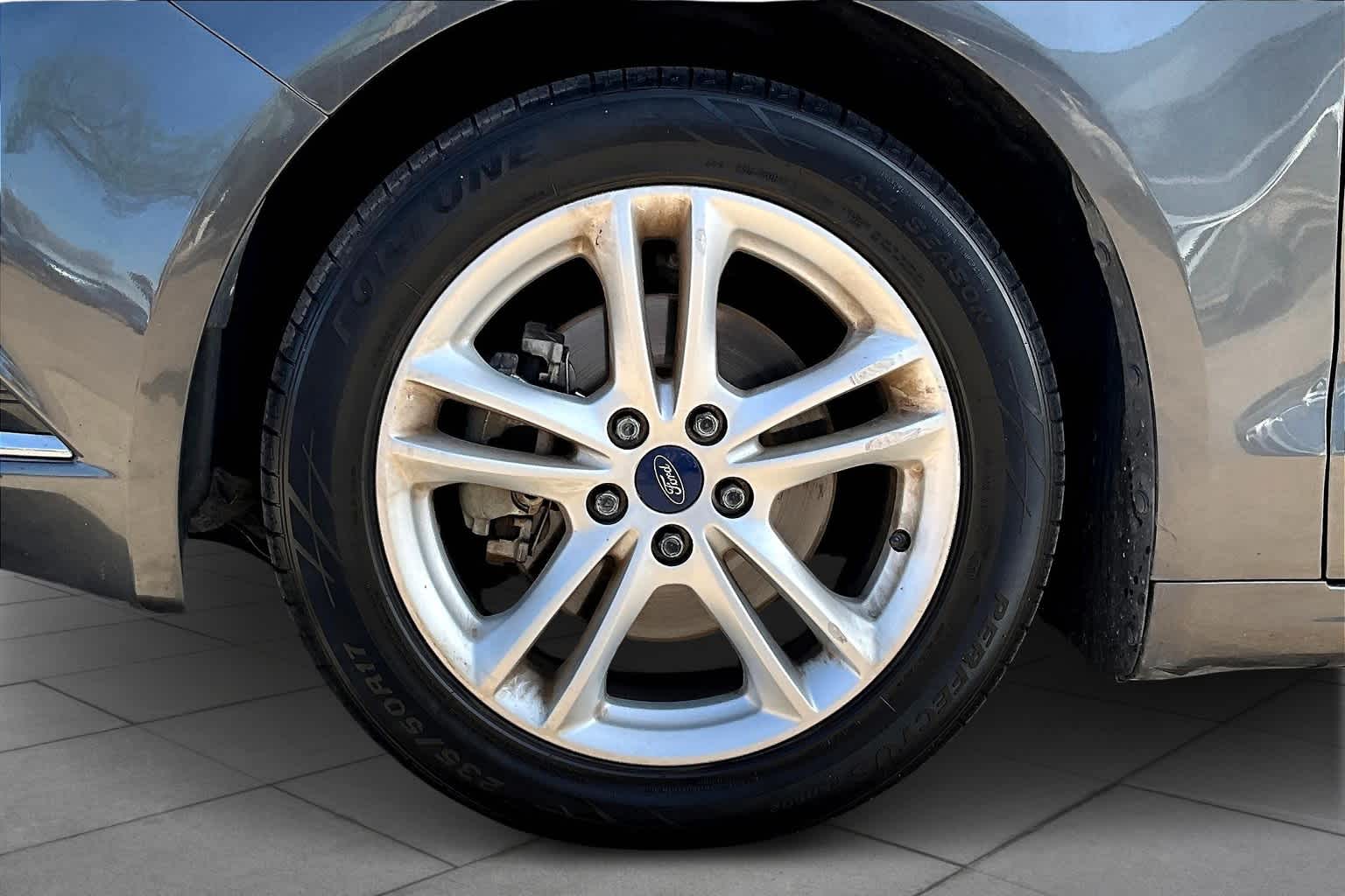 2018 Ford Fusion SE photo 9