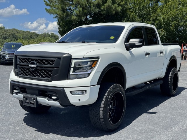 2022 Nissan Titan