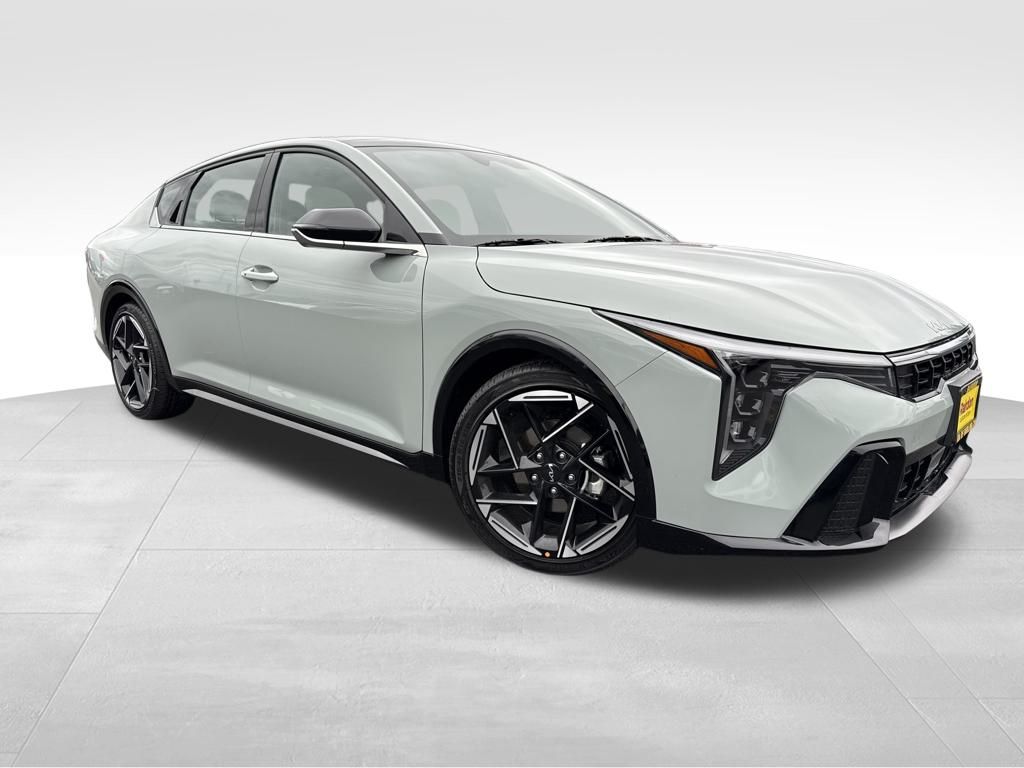 2025 Kia K4 GT-Line's photo