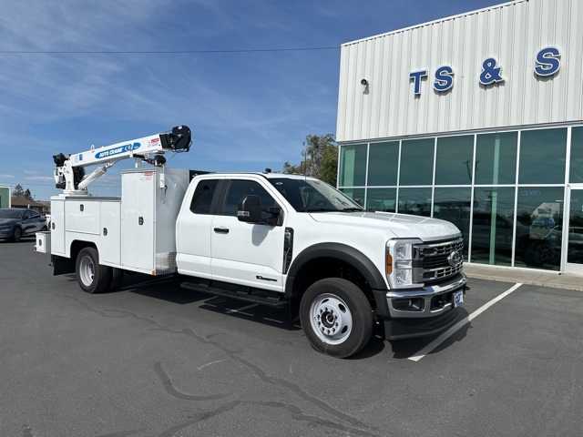 2025 Ford F-550 XL photo 3
