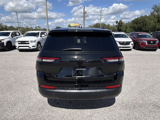 2025 Jeep Grand Cherokee Limited photo 4