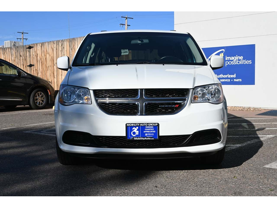 2013 Dodge Grand Caravan SXT photo 4