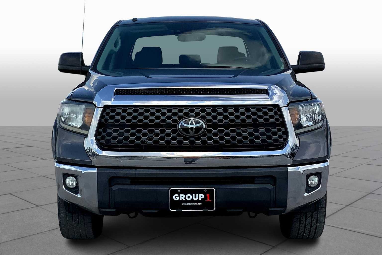 2018 Toyota Tundra SR5 photo 3