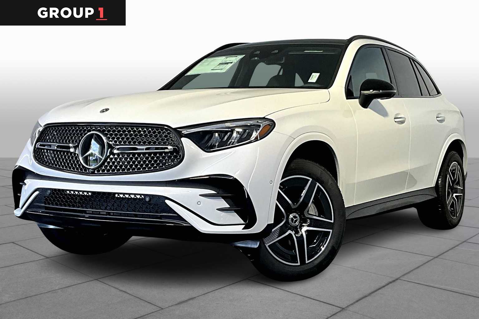 2025 Mercedes-Benz GLC Base's photo