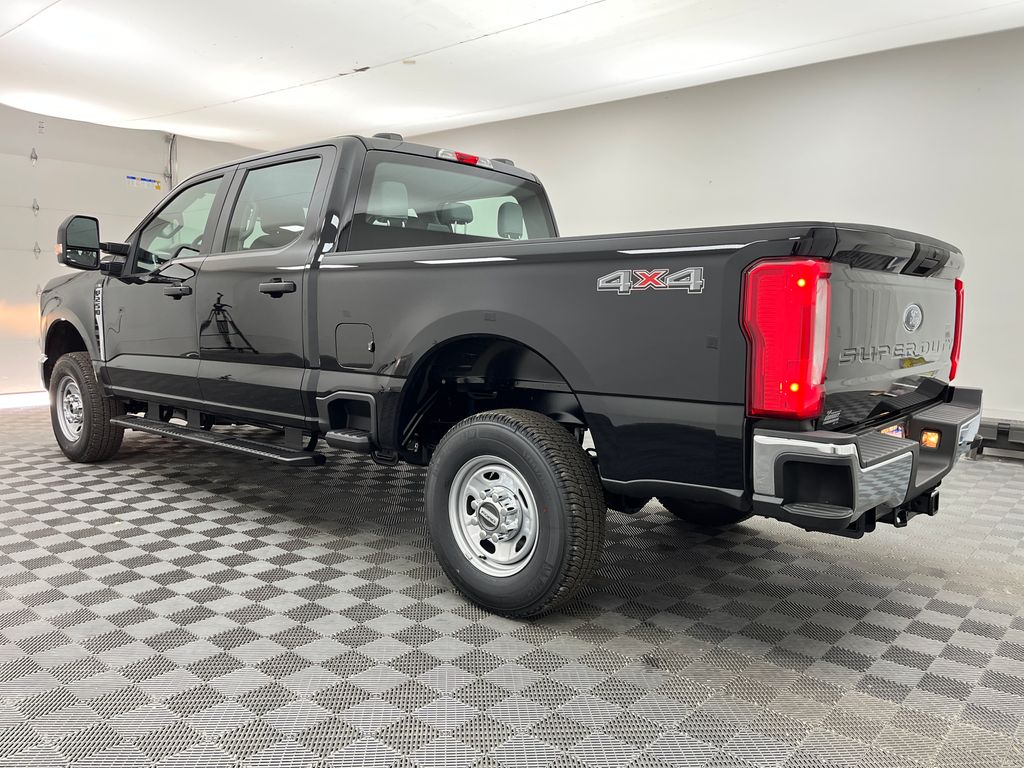 2026 Ford F-250 photo 2
