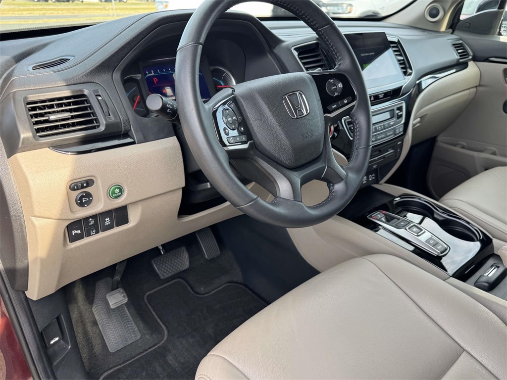 2022 Honda Pilot Touring photo 2