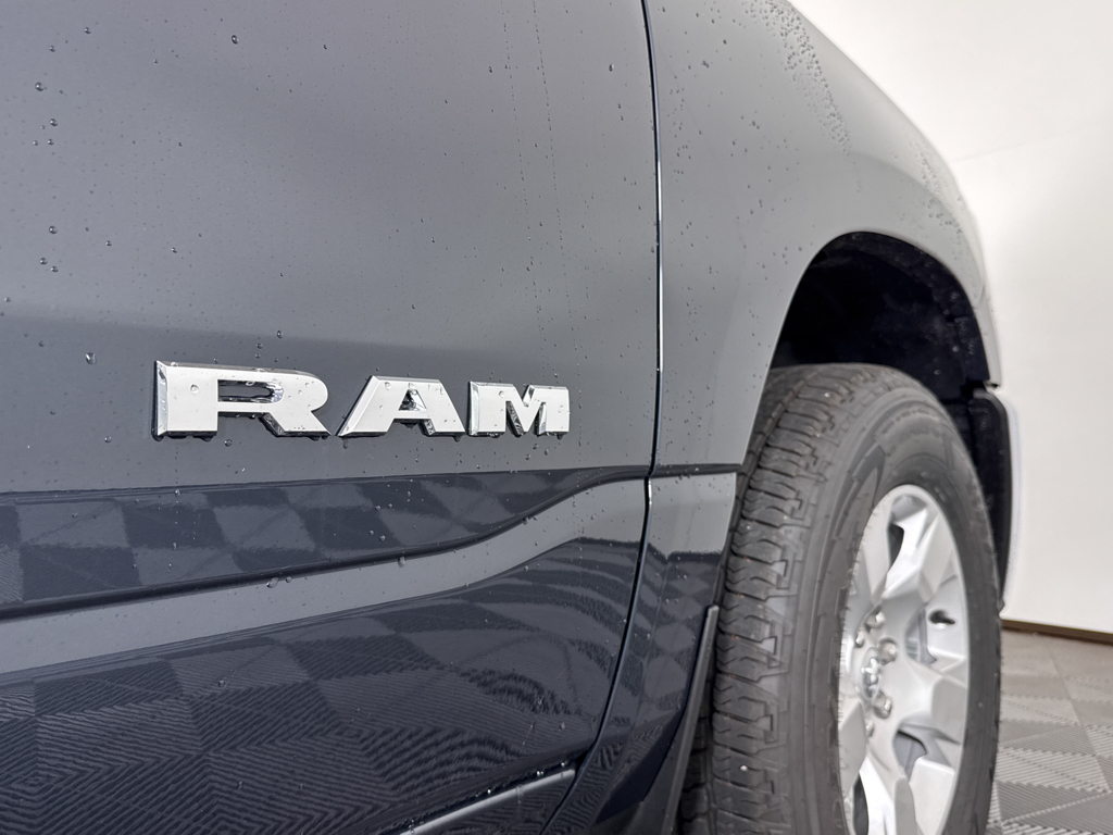 2025 Ram 1500 Tradesman photo 11