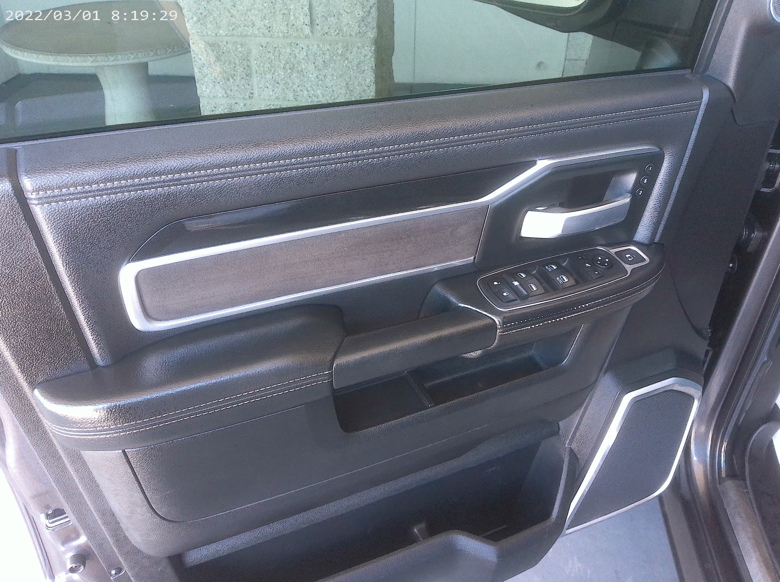 2020 Ram 3500 Laramie photo 28