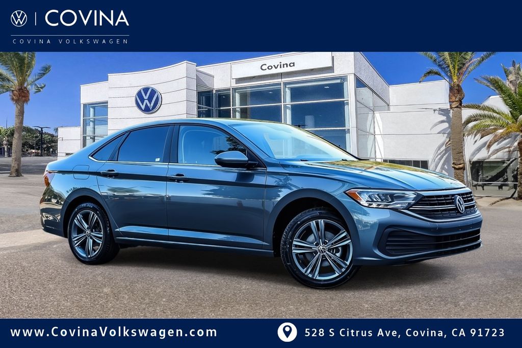 2022 Volkswagen Jetta SE's photo