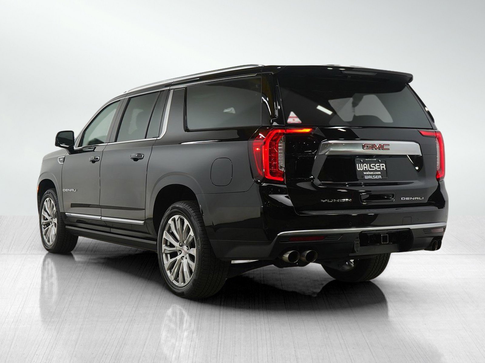 2022 Gmc Yukon XL Denali photo 2