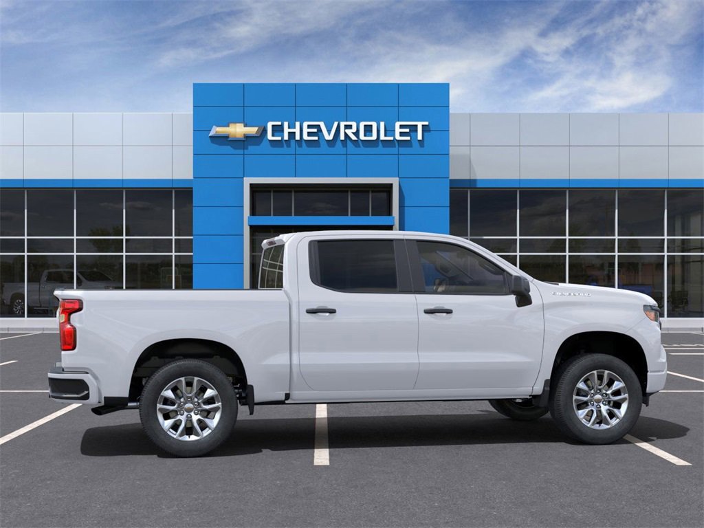 2024 Chevrolet Silverado 1500 Custom photo 4