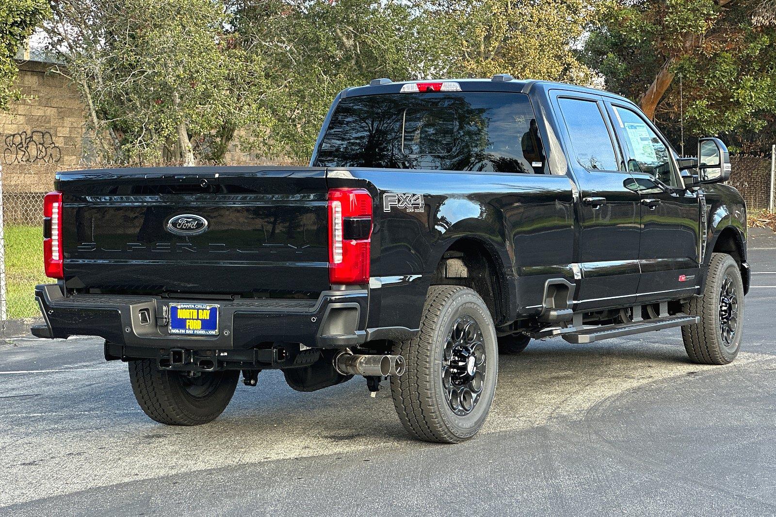 2024 Ford F-350 Lariat photo 3