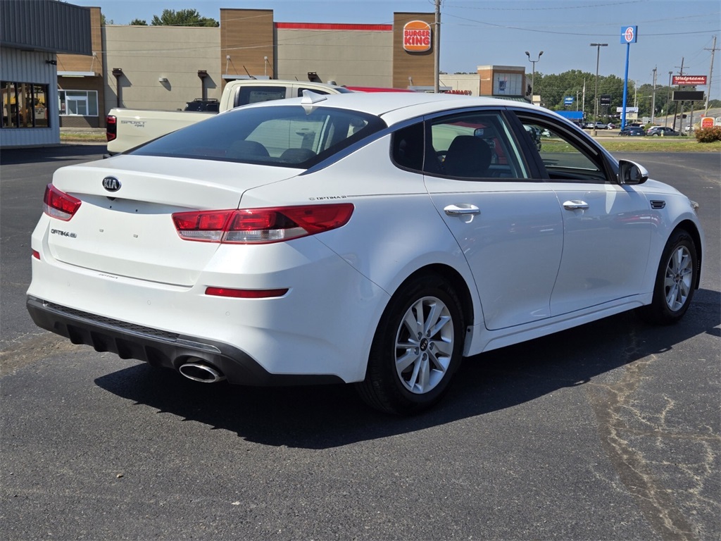 2019 Kia Optima LX photo 3