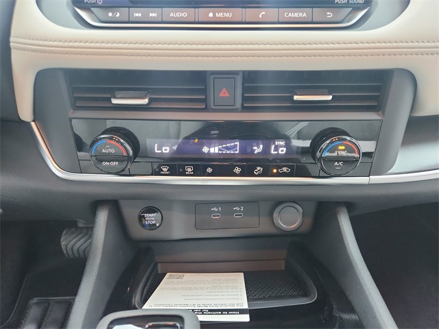 2025 Nissan Rogue SV photo 25