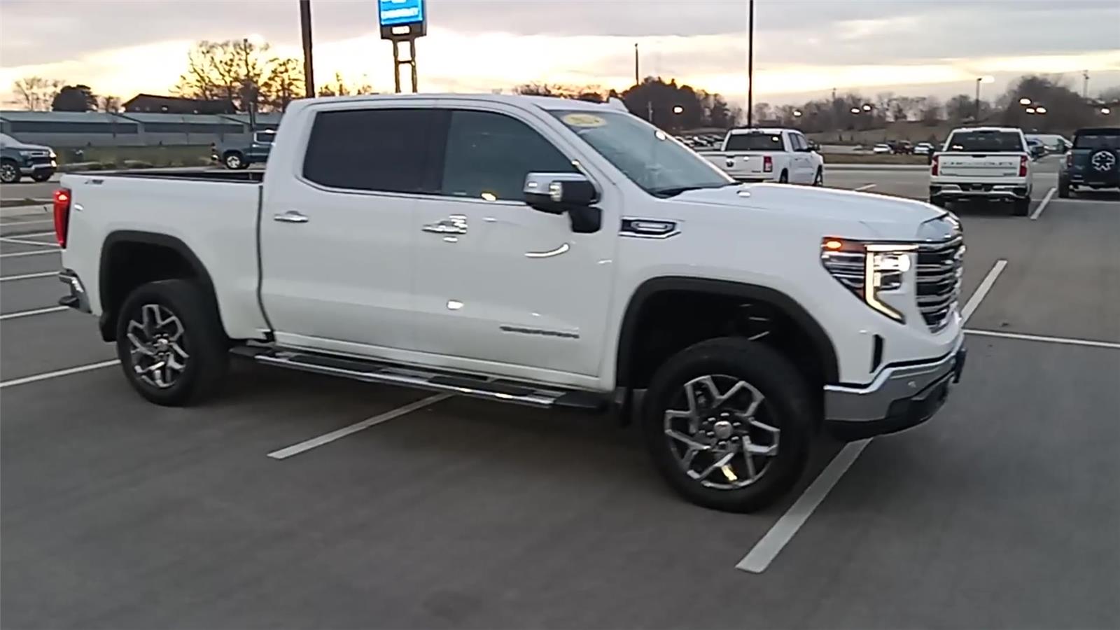 Used 2024 GMC Sierra 1500 SLT with VIN 3GTUUDE82RG134576 for sale in Kansas City