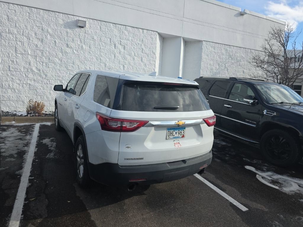 Used 2019 Chevrolet Traverse LS with VIN 1GNERFKW5KJ259734 for sale in Inver Grove Heights, Minnesota