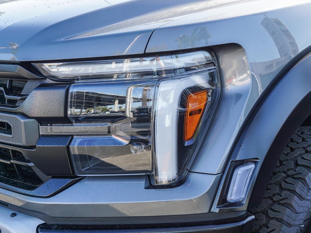 2025 Ford F-150 Raptor photo 3