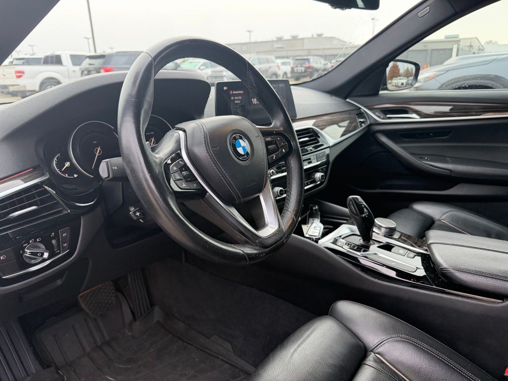 2018 Bmw 530i 5-Series photo 2