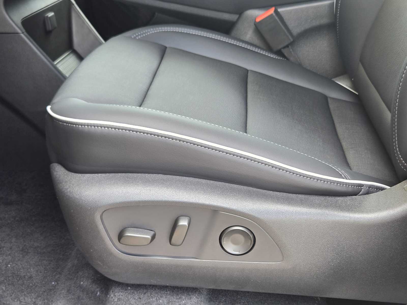 2026 Buick Enclave Preferred photo 15
