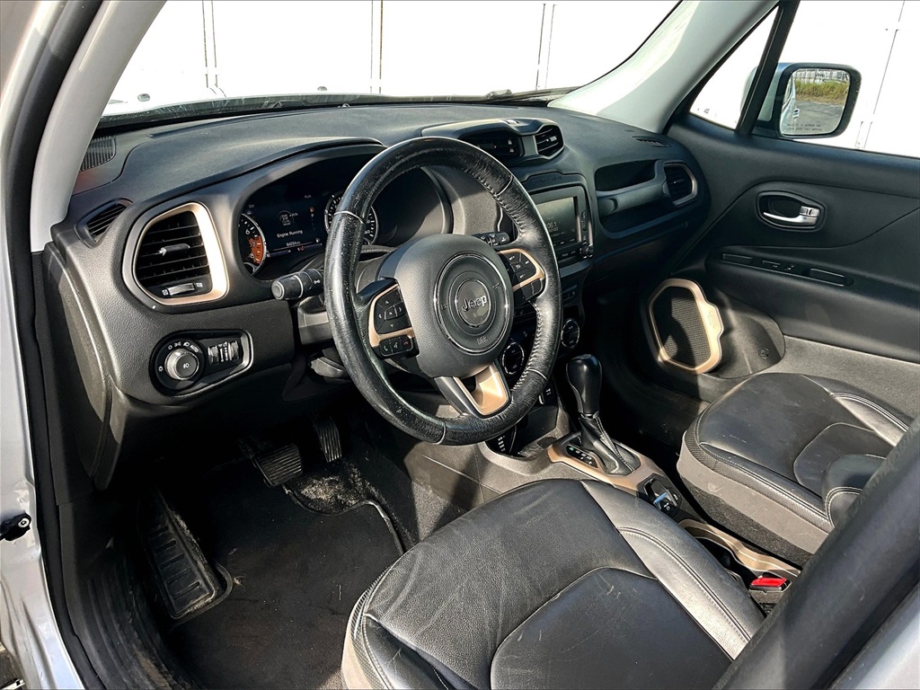 2017 Jeep Renegade Limited photo 6
