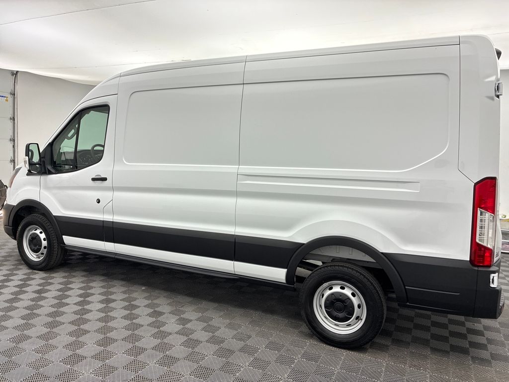 2025 Ford Transit Cargo Van photo 4
