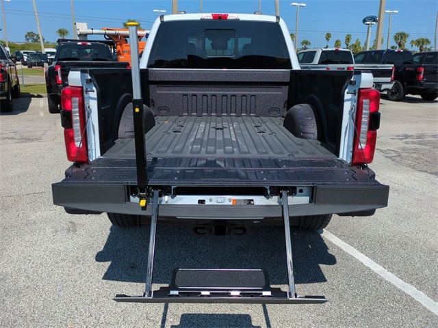 2025 Ford F-350 King Ranch photo 12
