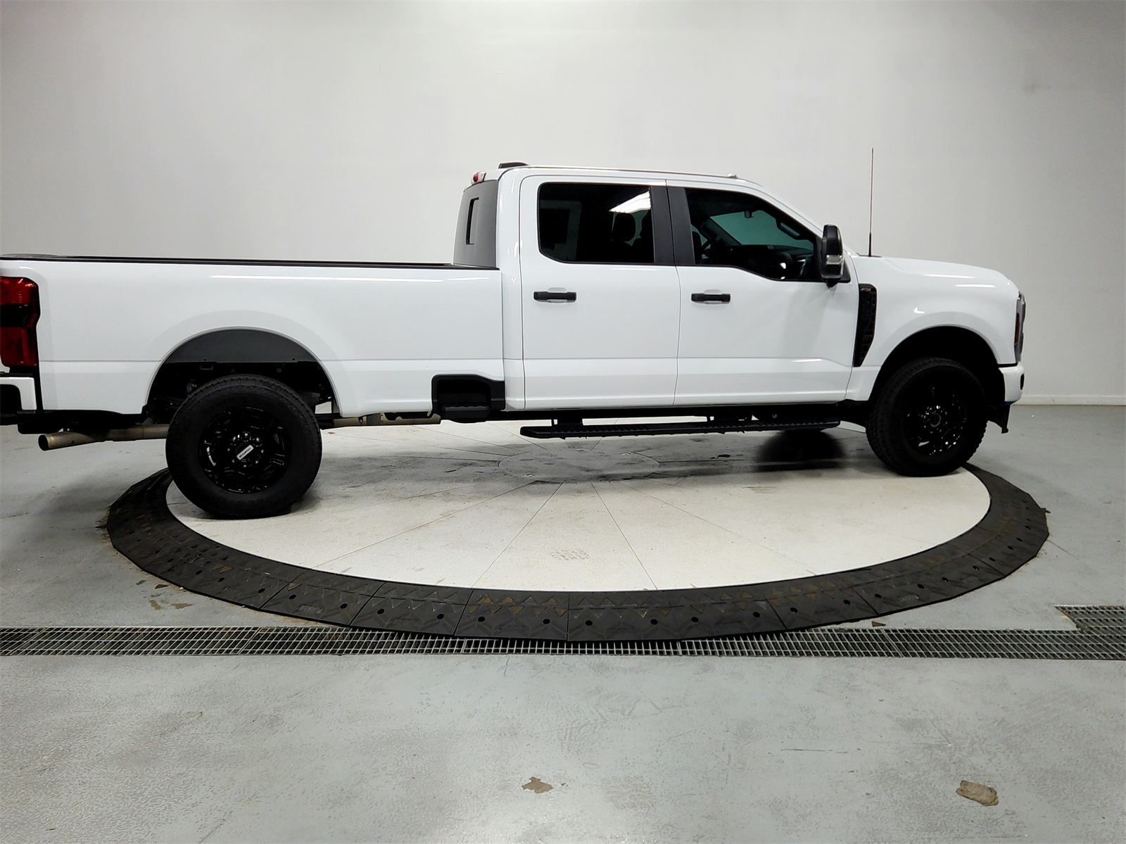 2024 Ford F-250 XL photo 6