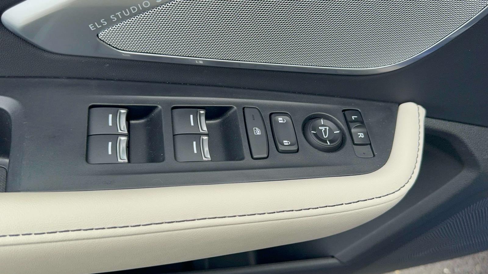 2025 Acura RDX A-Spec photo 15