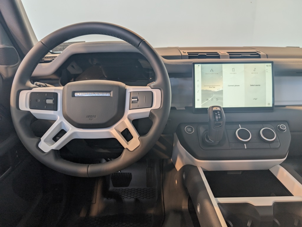 2025 Land Rover Defender 110 S photo 14