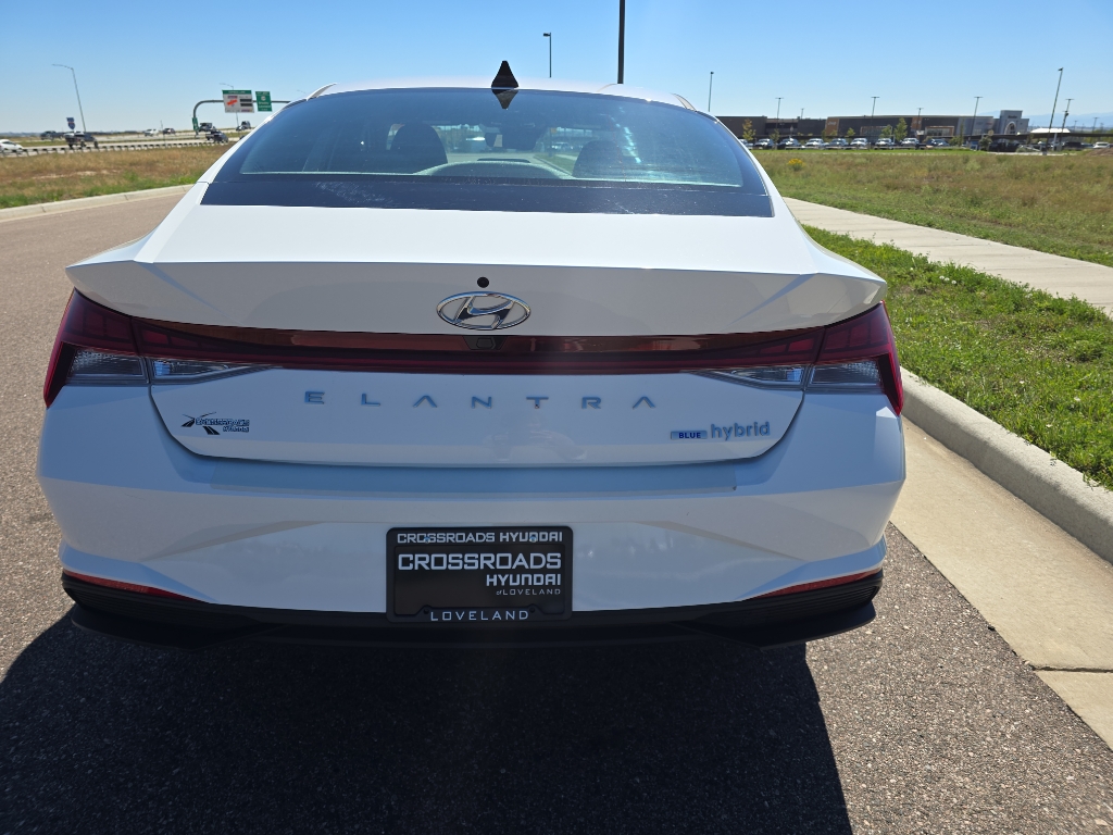 2023 Hyundai Elantra Blue photo 4