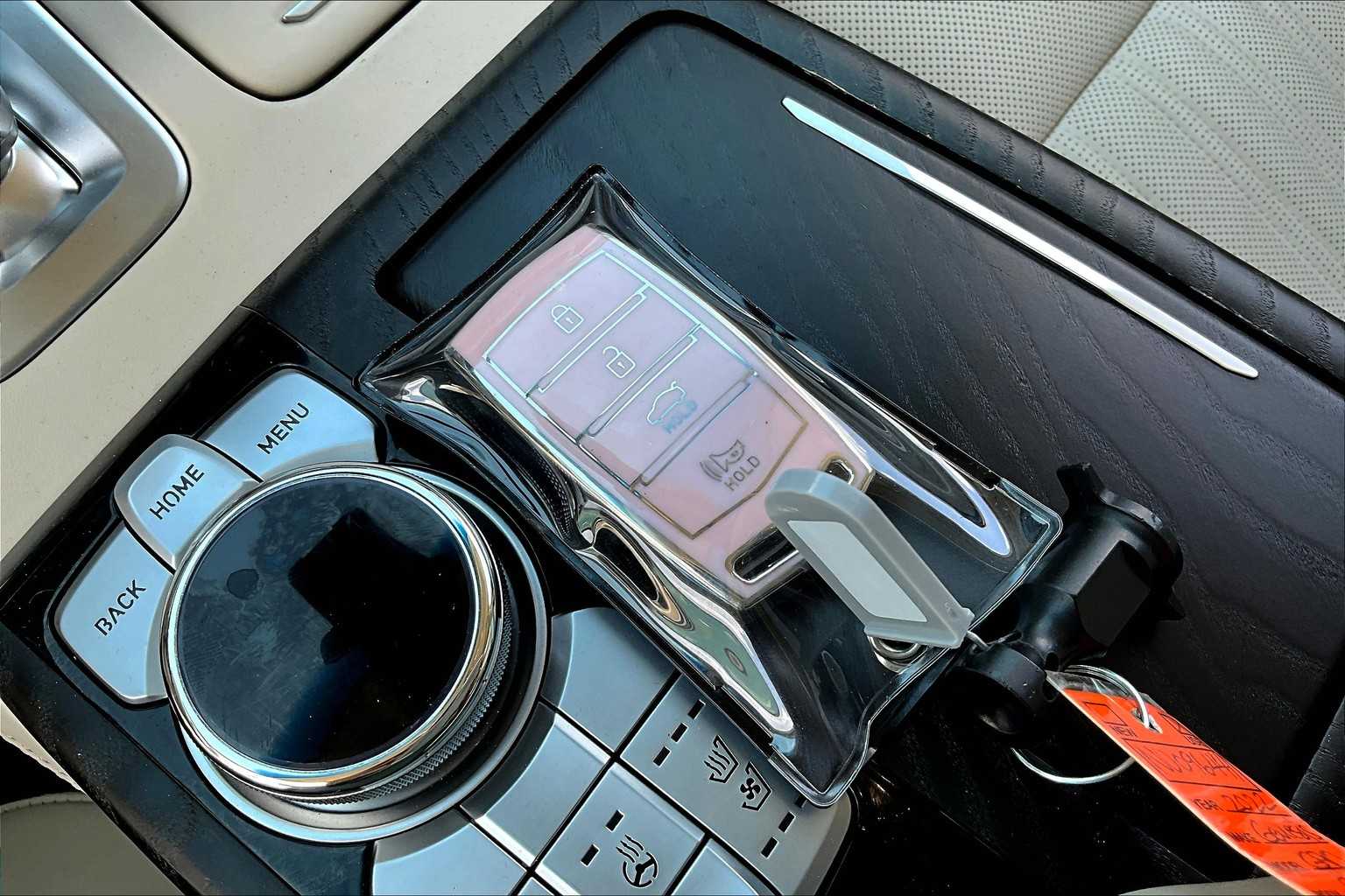 2022 Genesis G90 3.3T Premium photo 13