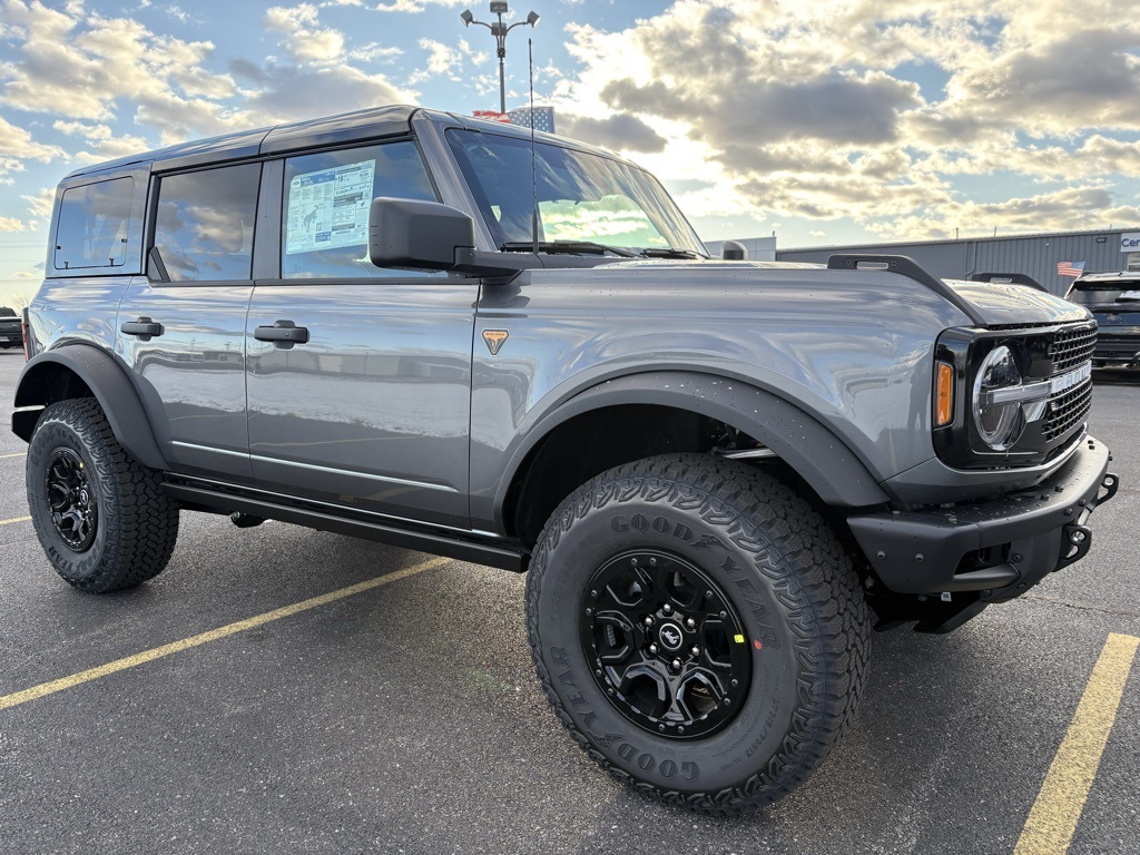 2025 Ford Bronco Badlands photo 4