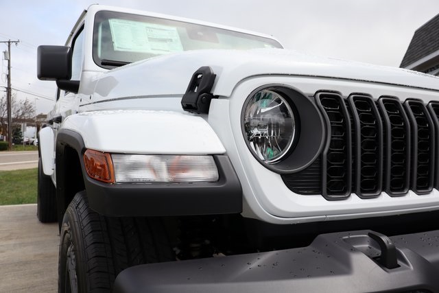 2025 Jeep Gladiator Sport S photo 4
