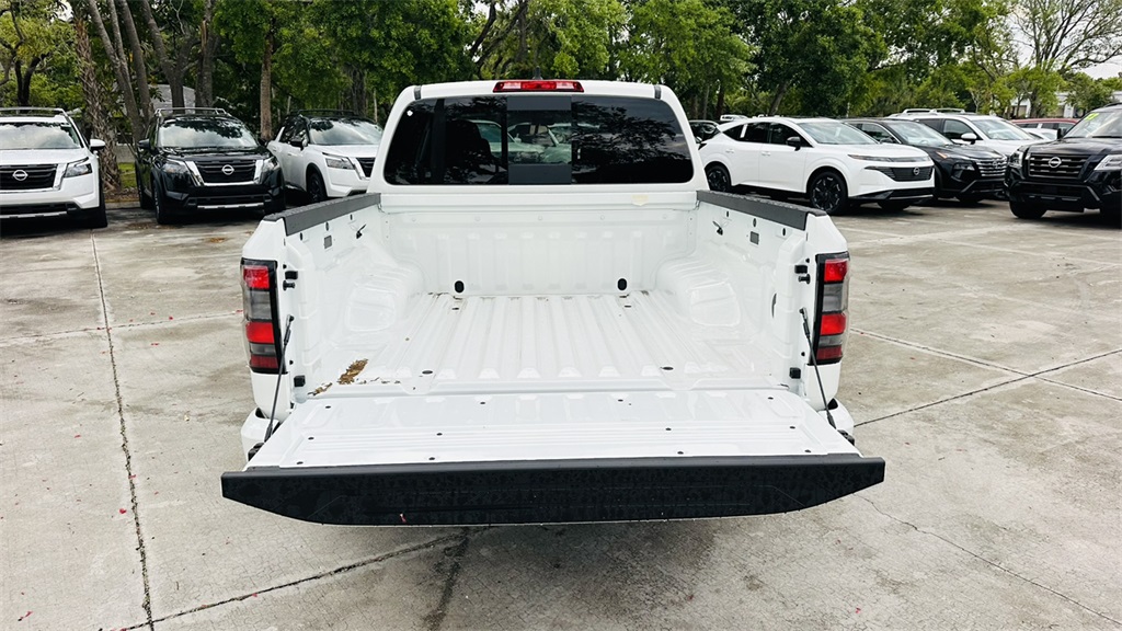 2025 Nissan Frontier SV photo 27